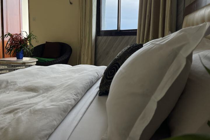 Room 14 of 35