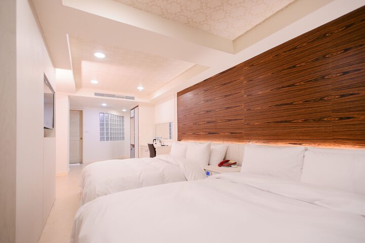 Room 9 of 67