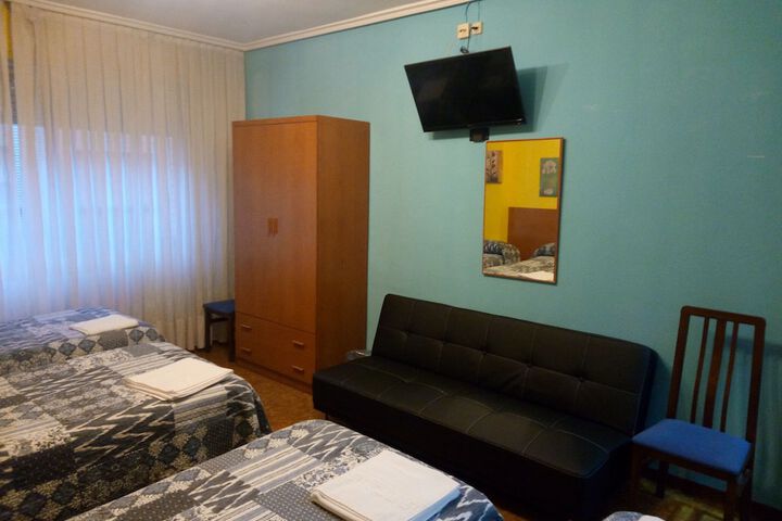 Room 7 of 11