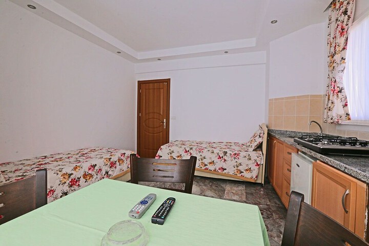 Room 5 of 48