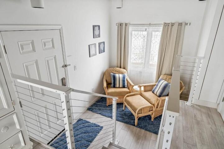 Room 32 of 68
