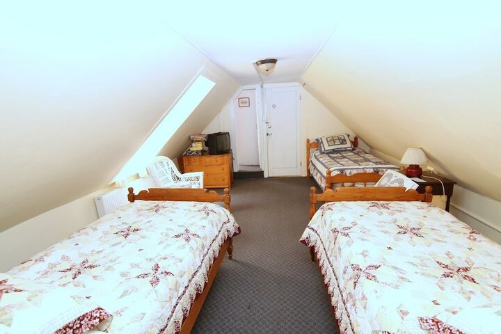 Room 59 of 165