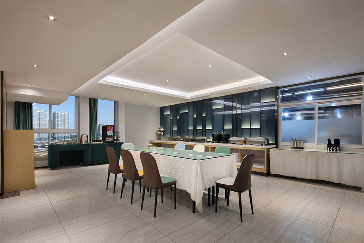 Galaxy Holiday Hotel (Ningxiang Jinzhou Avenue No.1 Middle School)