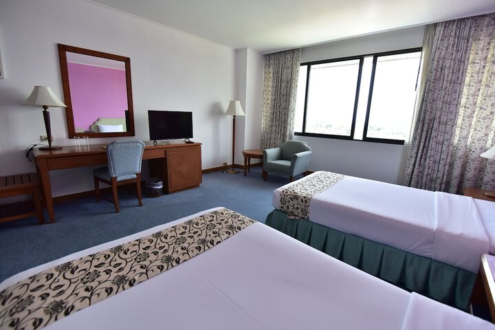 Room 35 of 86