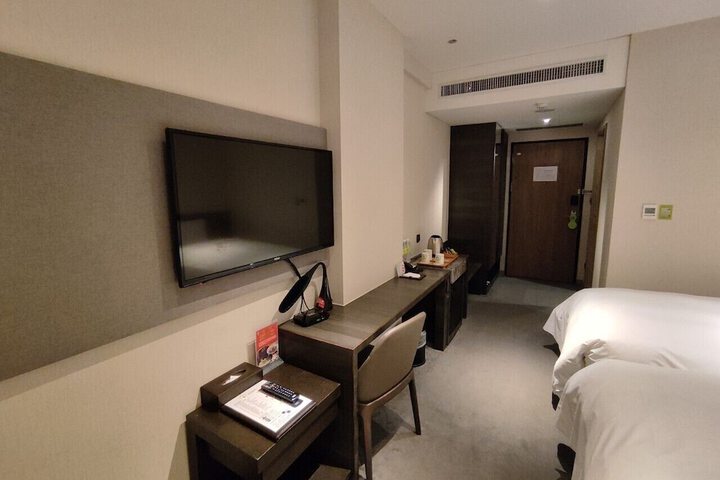Room 22 of 58