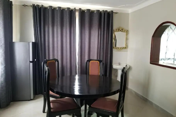 Room 4 of 15