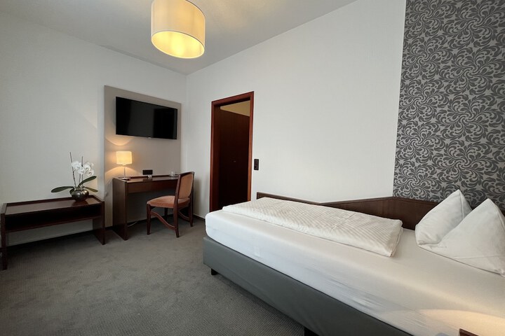 Room 15 of 23