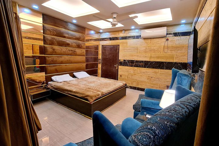 Room 15 of 41