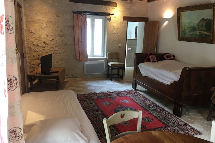 Room 12 of 145