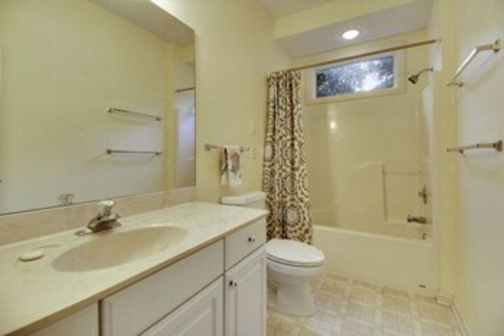 Room 2 of 20