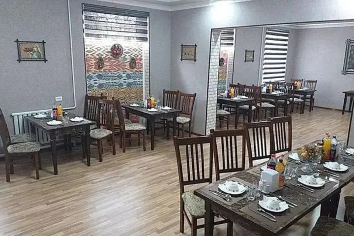 Dining 4 of 4