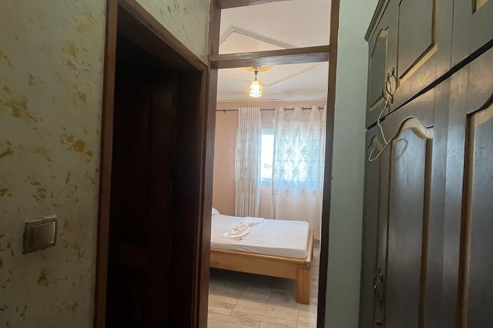 Room 5 of 15