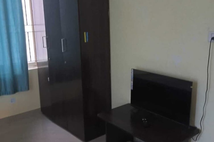 Room 6 of 24
