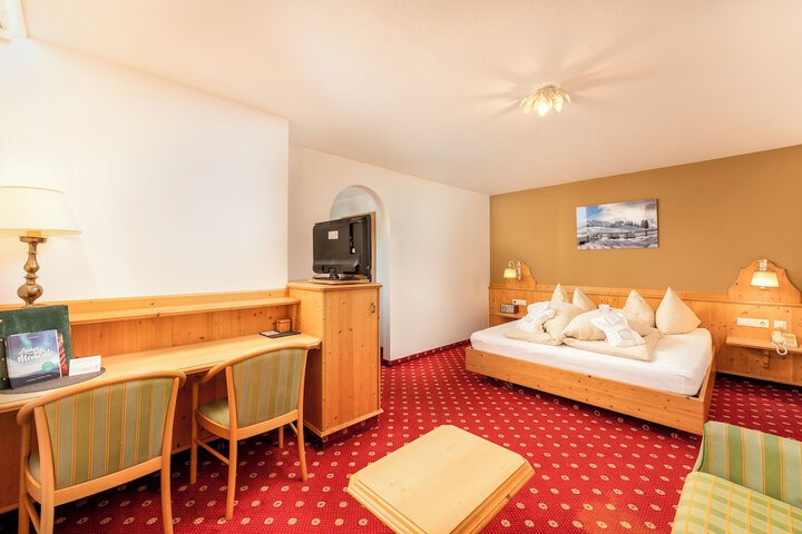 Room 11 of 64
