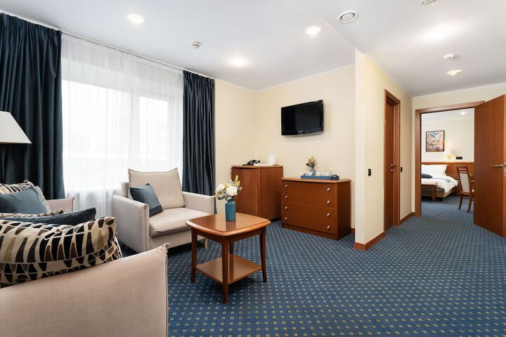 Room 20 of 28