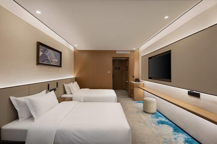Room 3 of 26