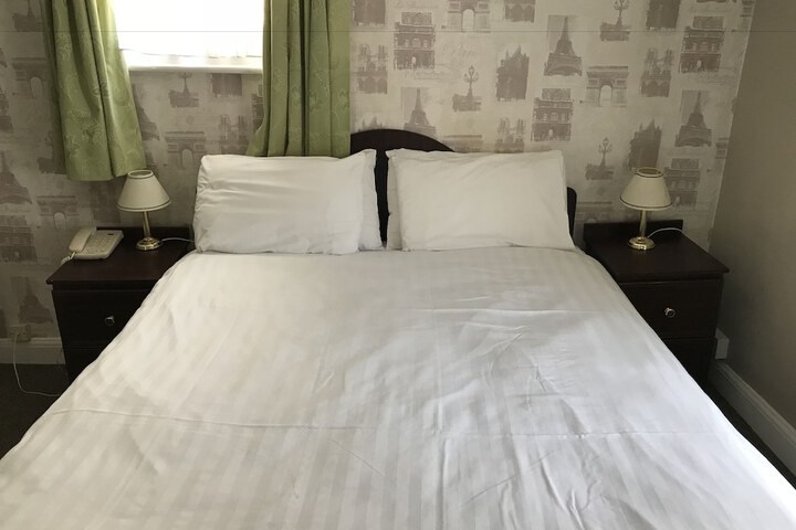 Room 15 of 37