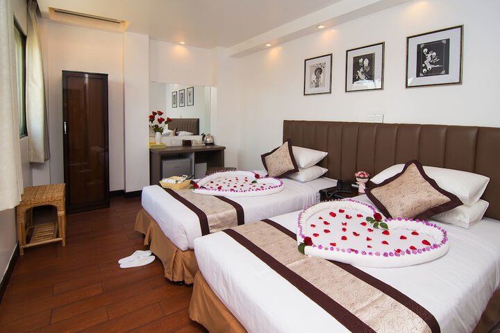 High Five Hotel