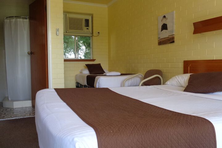 Room 3 of 47