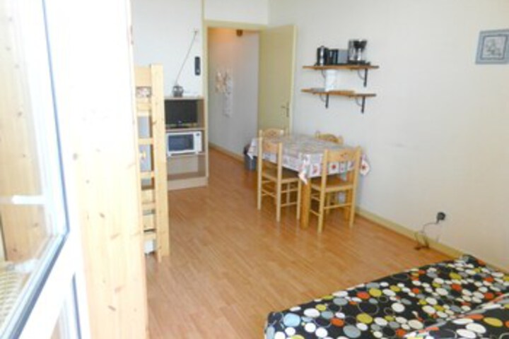 Room 13 of 44