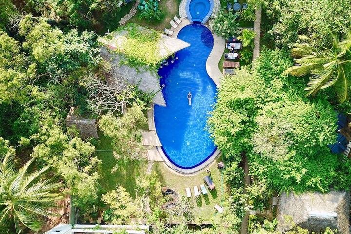 Pool 16 of 33