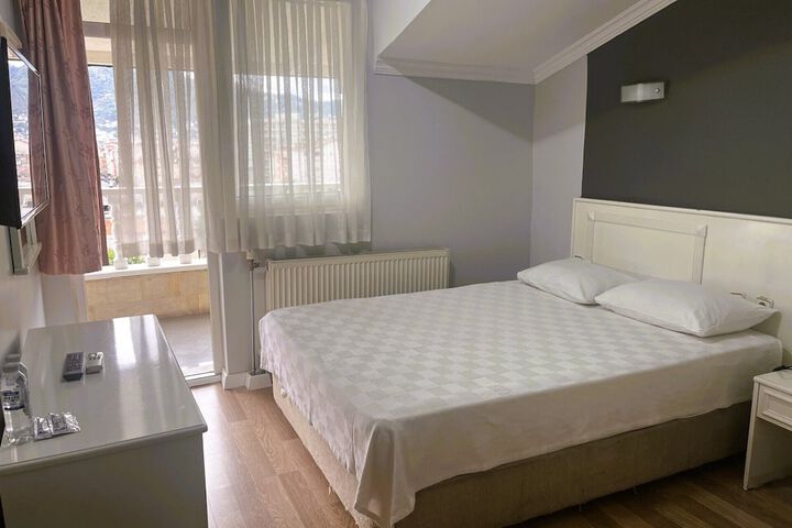 Room 4 of 19