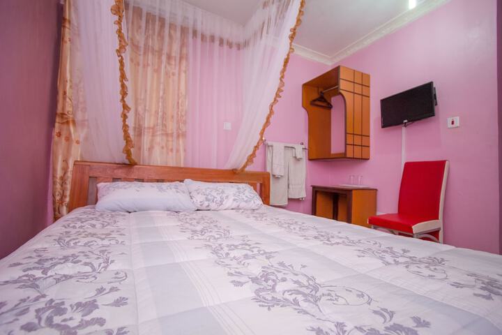 Room 18 of 39