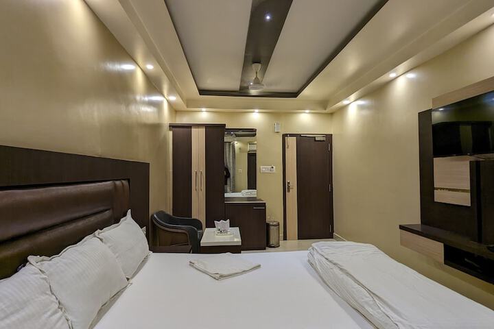 Room 21 of 150