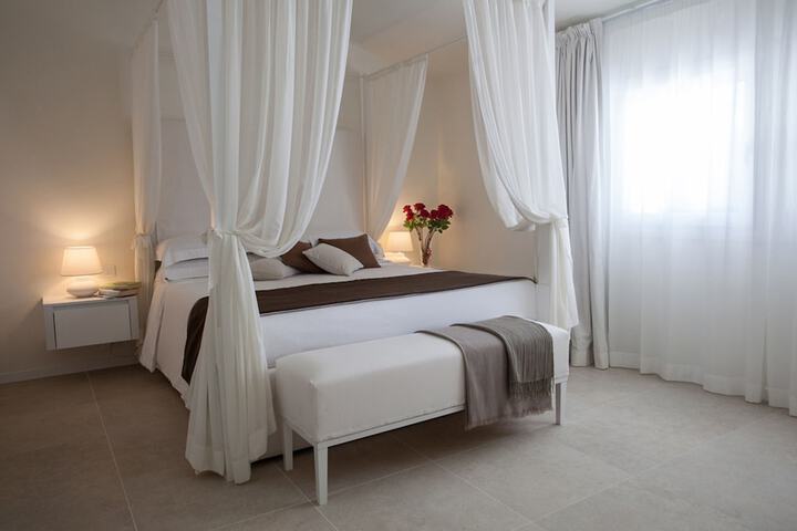 Room 4 of 75