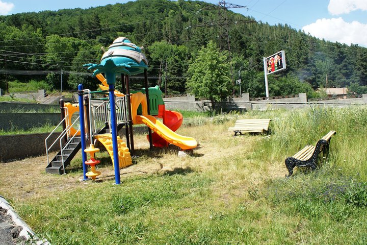 Children's play area - outdoor