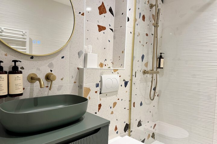 Clean Restrooms
