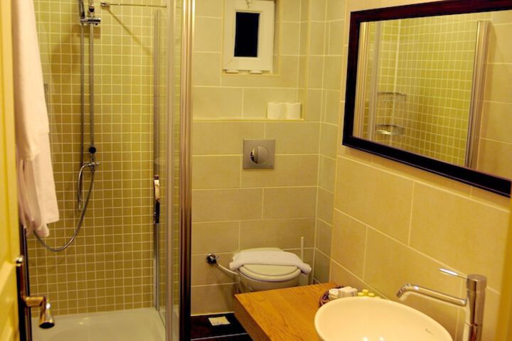 Room 45 of 48