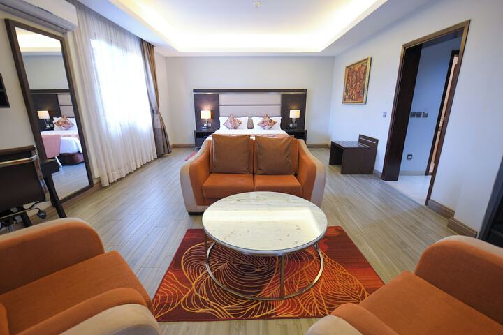 Room 32 of 86