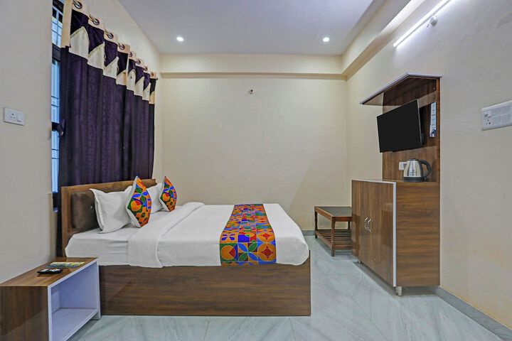 Room 14 of 33