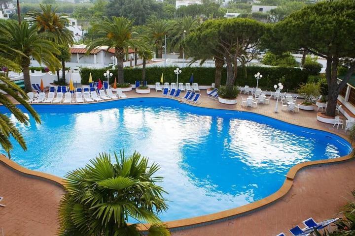 Pool Hotel
