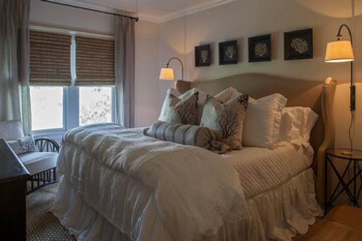 Room 28 of 33