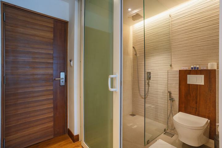 Room 32 of 45
