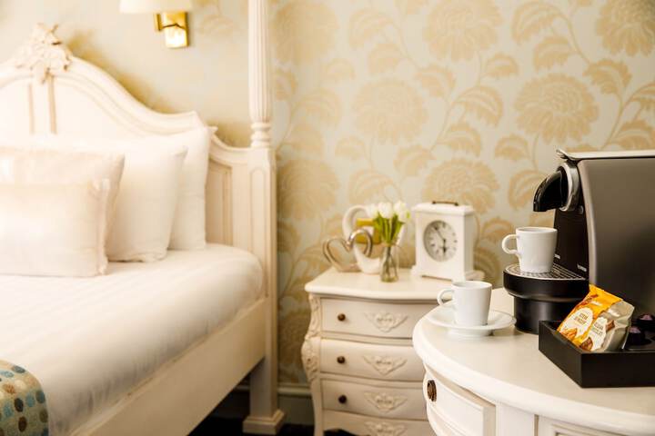 Room 12 of 61