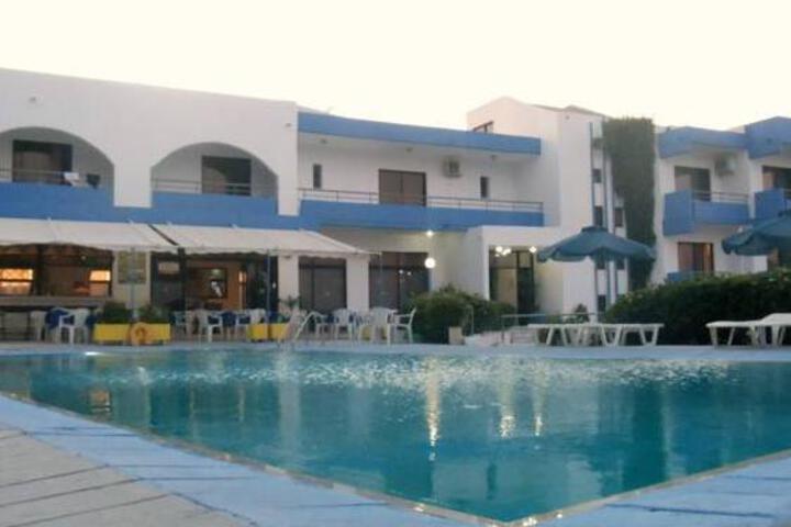 Pool 5 of 6