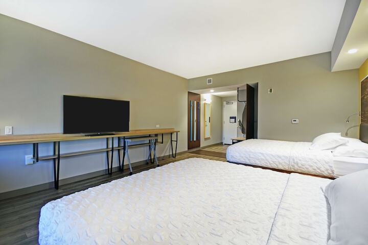 Room 14 of 32