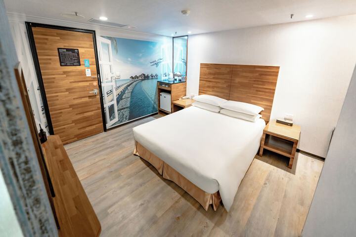 Room 21 of 46
