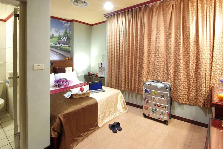 Room 19 of 27