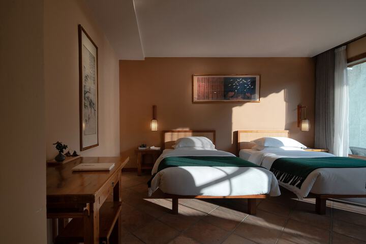 Room 27 of 111