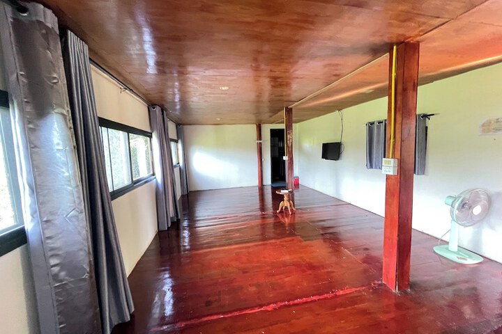 Room 40 of 109