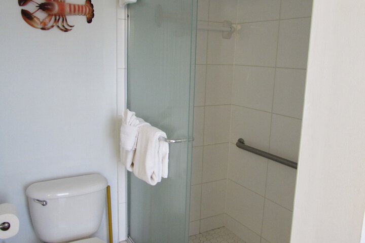 Room 83 of 229