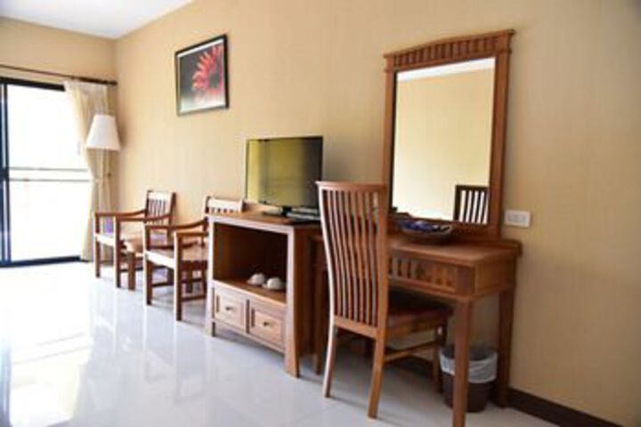 Room 21 of 37