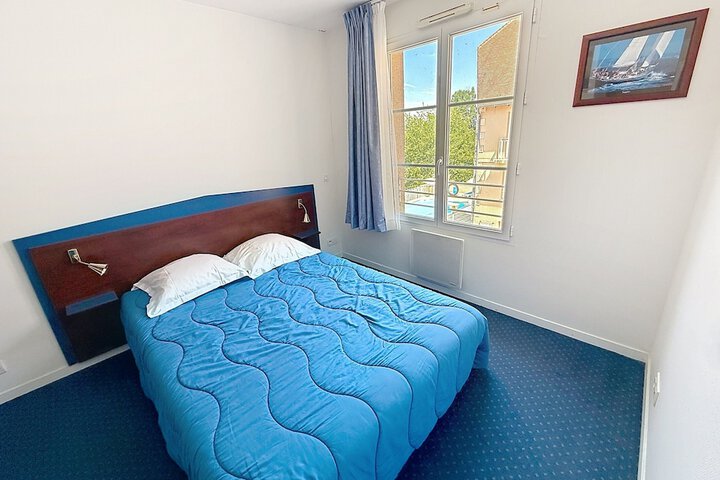 Room 6 of 48