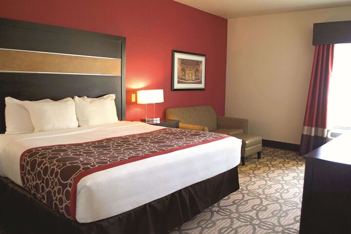 Room 8 of 38