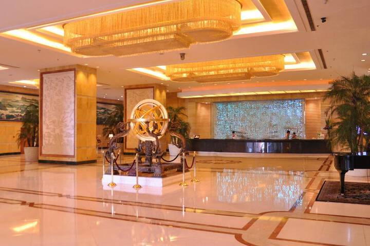 Guest Lobby
