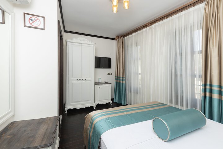 Room 37 of 86